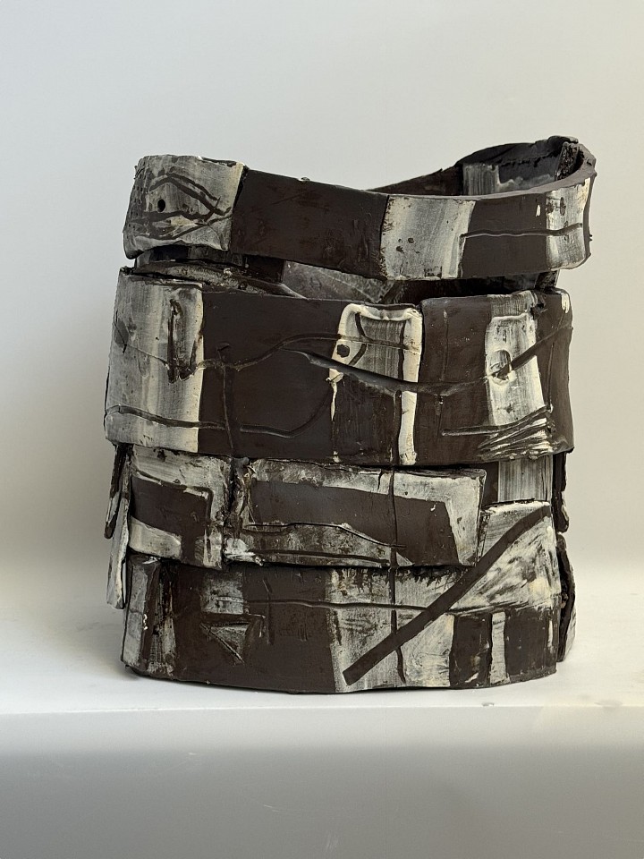 Mary Mackey, Here's Looking at You, 2026
10.5" H x 9" W x 9.5" D
Obsidian Clay with slips
MY 012
Price Upon Request